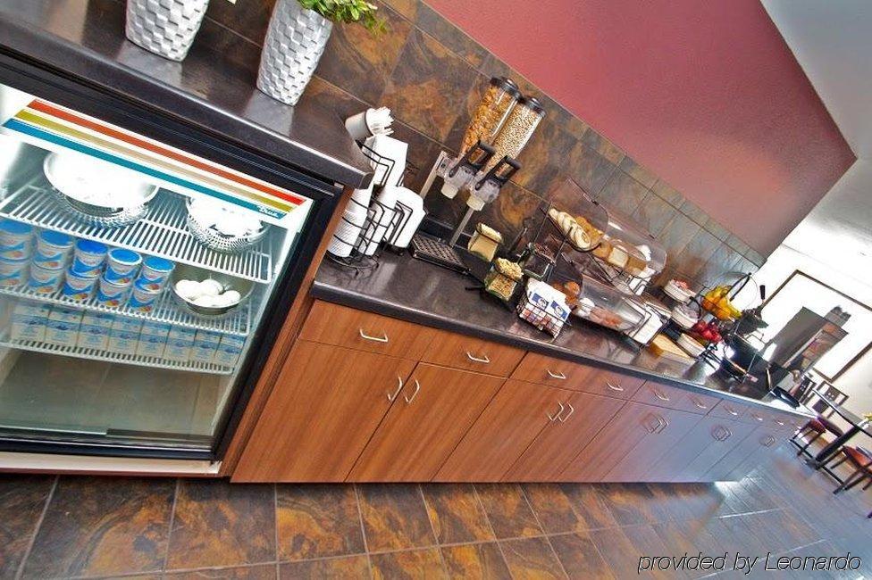 American Inn & Suites Parkers Prairie Екстериор снимка