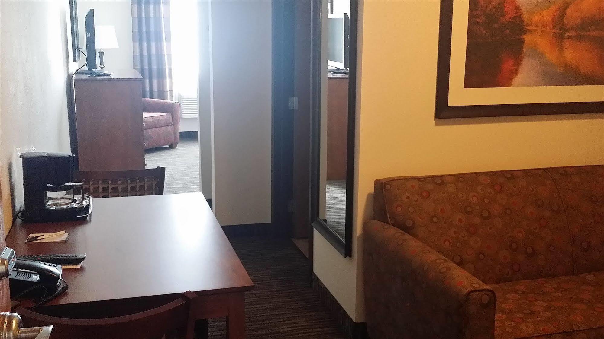 American Inn & Suites Parkers Prairie Екстериор снимка